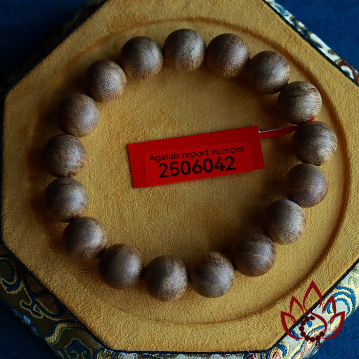 Vòng Trầm Hương Hạt Tròn | 12 Ly | Trầm Tốc Kiến Tự Nhiên